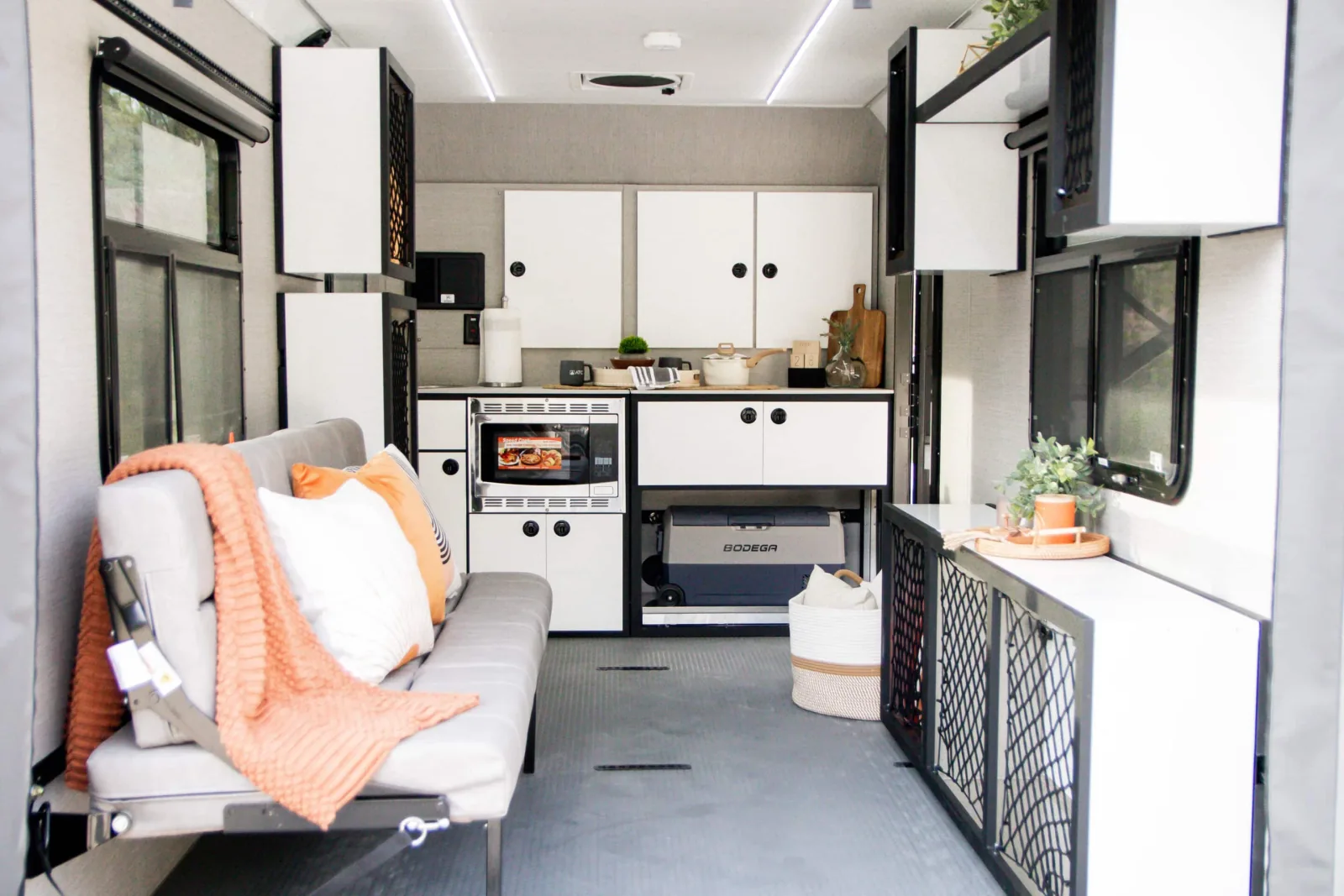 Plā 350 Compact Travel Trailer Toy Hauler — view 2