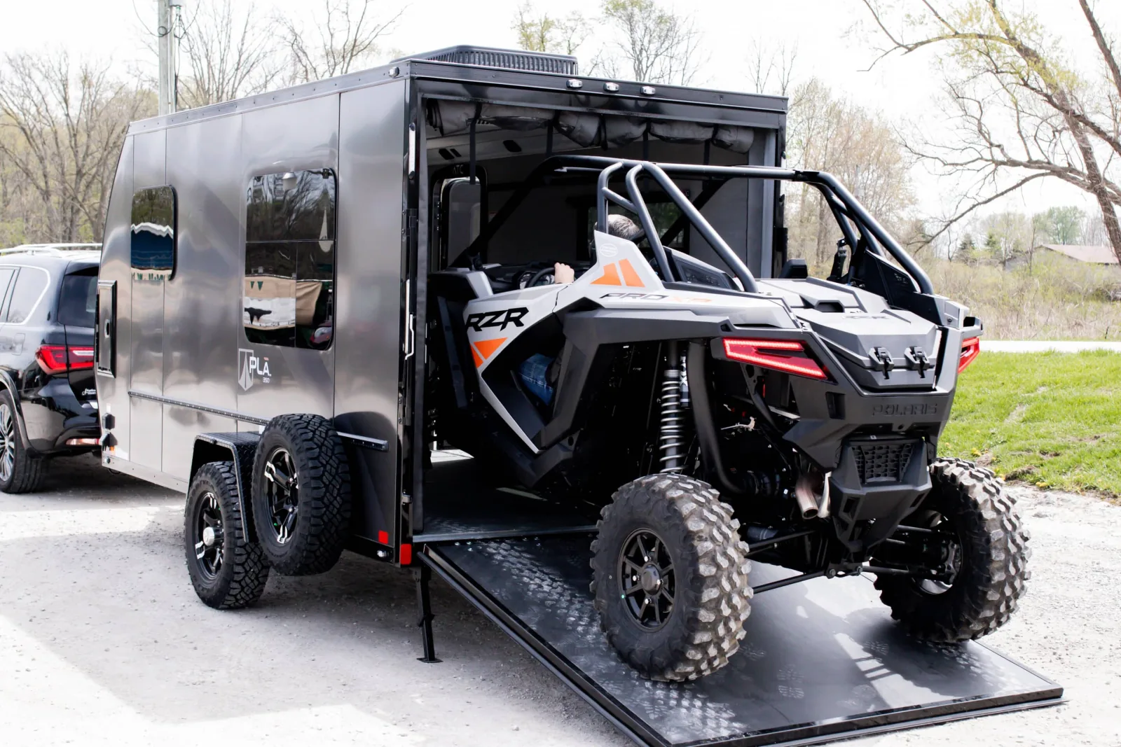 Plā 350 Compact Travel Trailer Toy Hauler — view 8