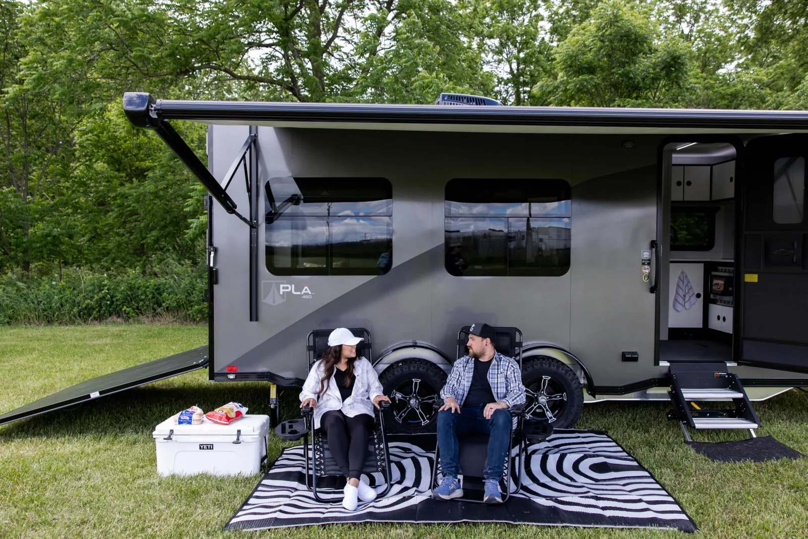 Plā 450 Mid-Size Configurable Toy Hauler — view 9