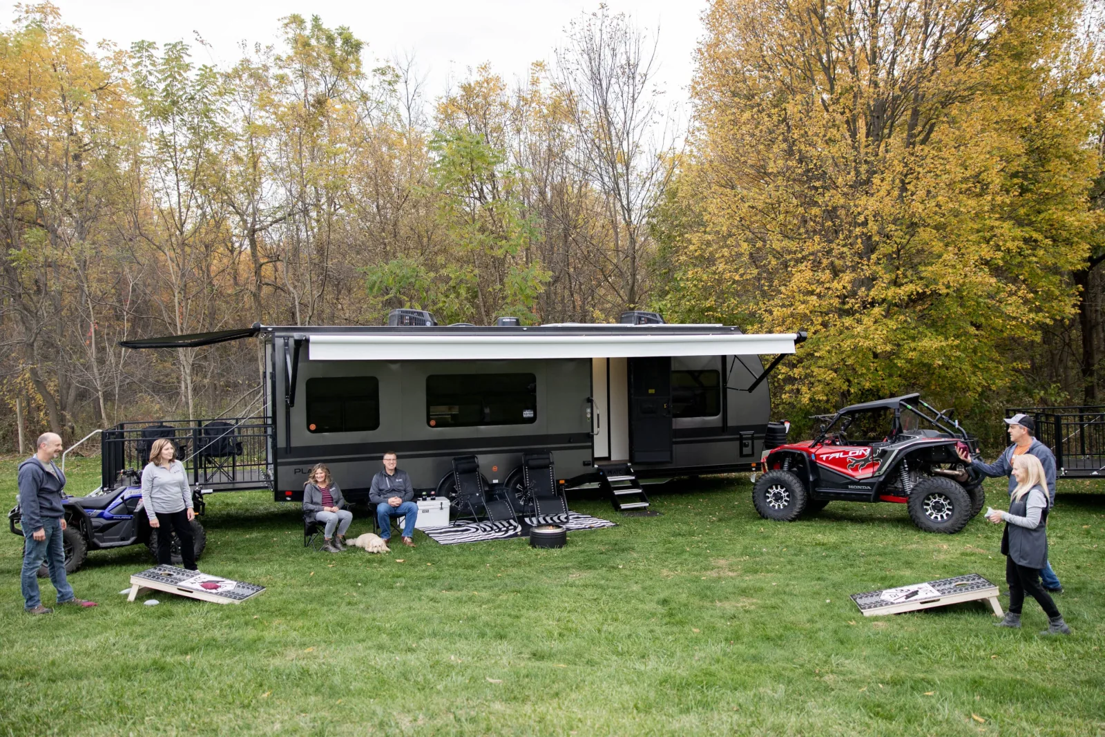 Plā 550 Travel Trailer Toy Hauler — view 6