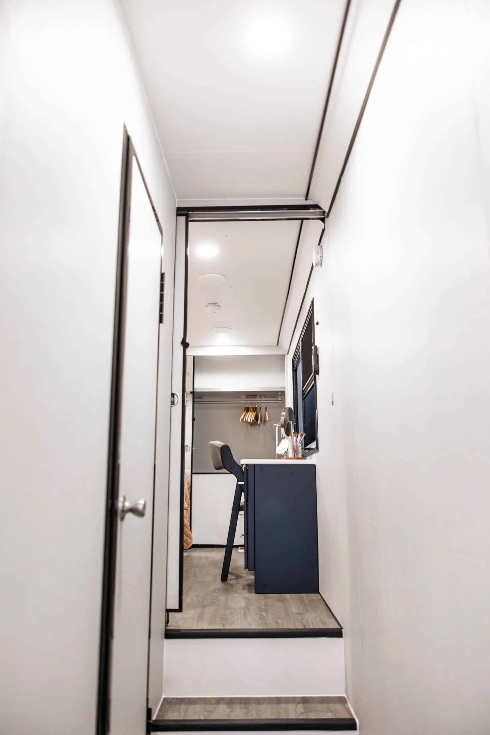 Plā 750 Fifth Wheel Toy Hauler — view 10