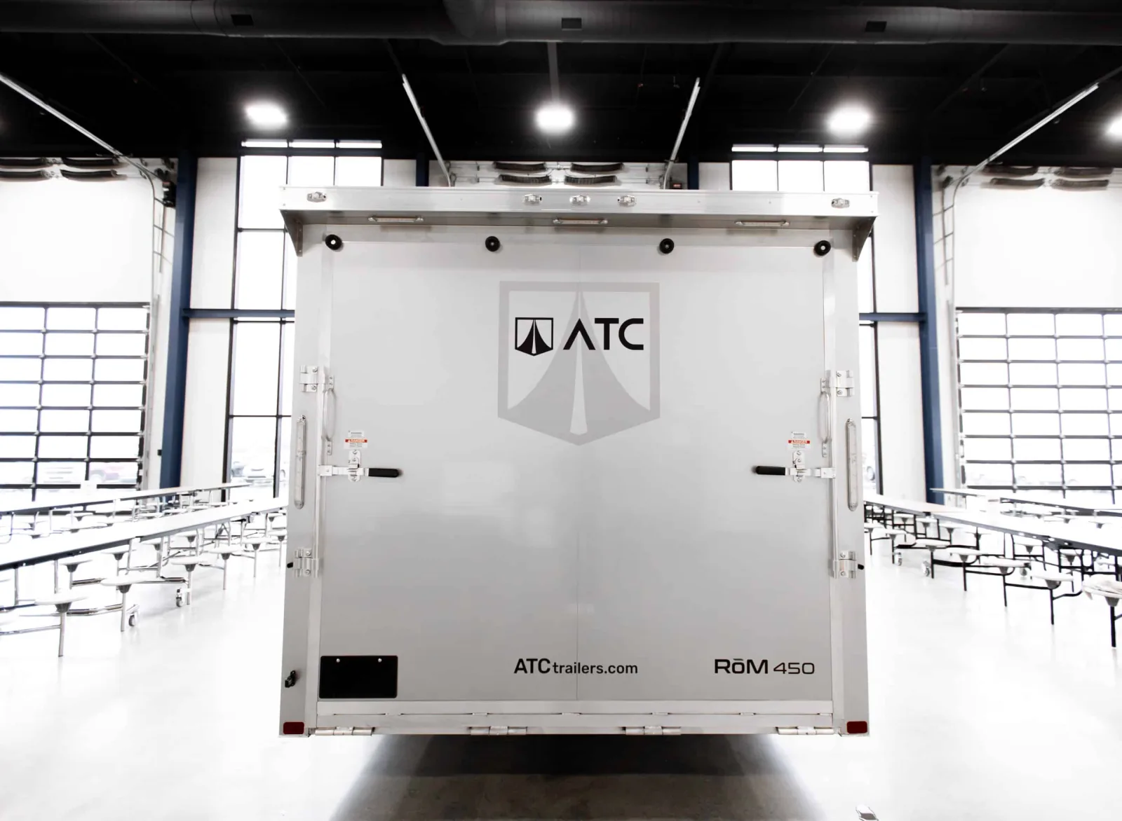 Rōm 400/450 Medium-Duty Car Hauler — view 3