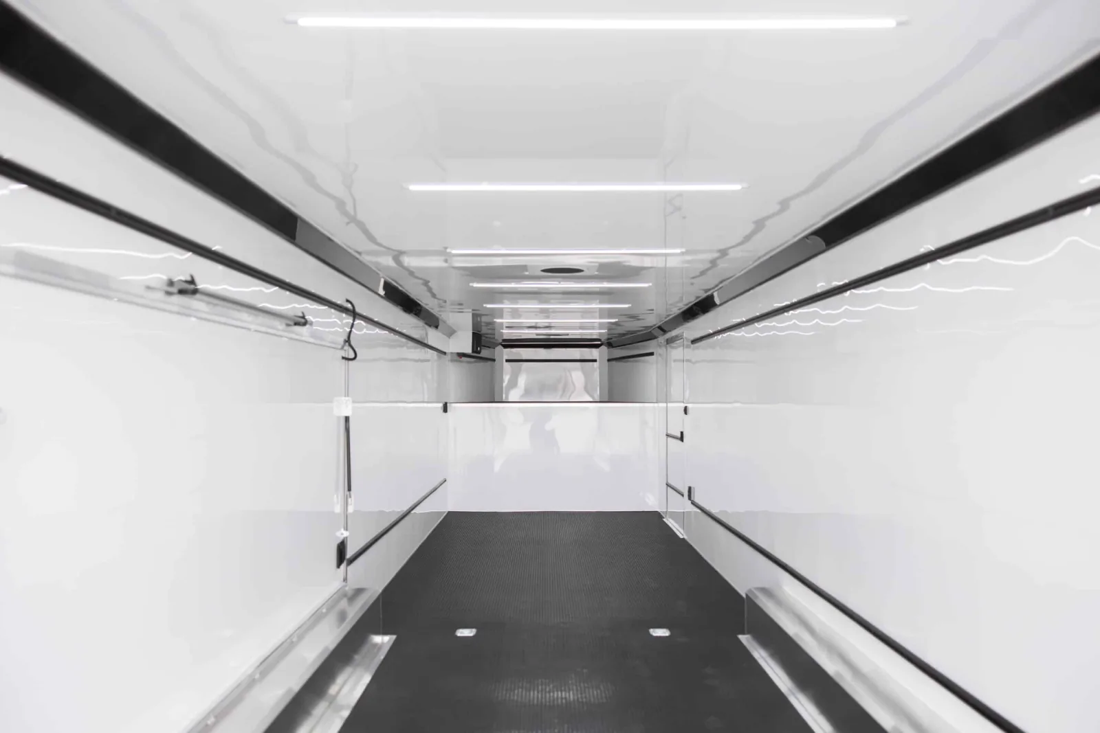 Rōm 700/750G Gooseneck Car Hauler — view 7